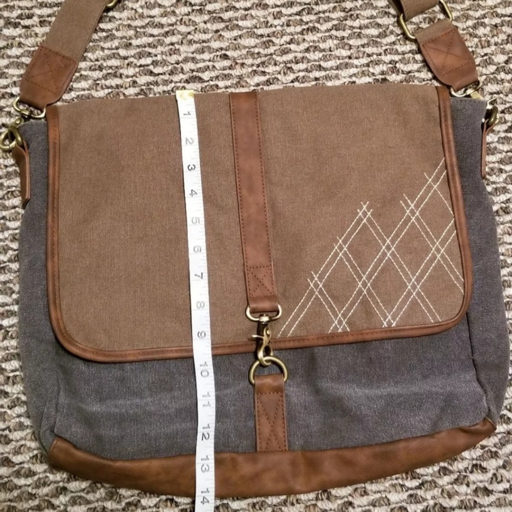 Bookbag - Picture 2 of 4